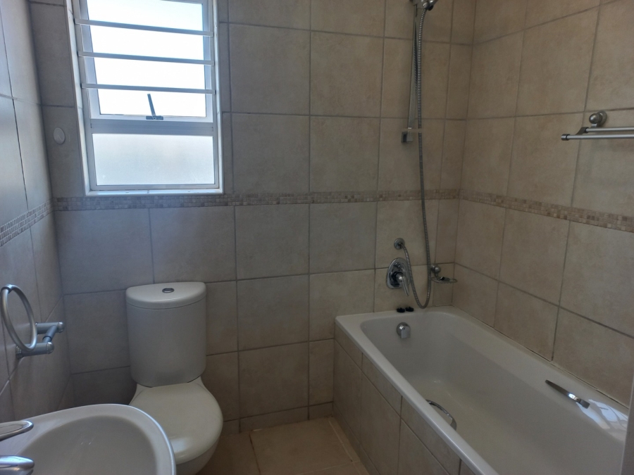 To Let 3 Bedroom Property for Rent in Gonubie Eastern Cape